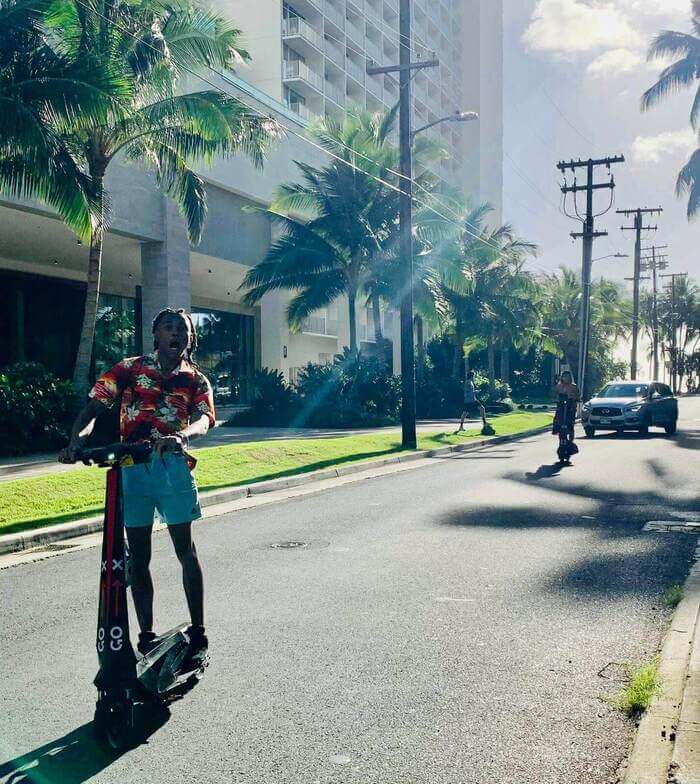 Rent electric scooter in Honolulu